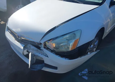 2007 Honda Accord 2.4 Ex z USA, uszkodzony, nr VIN 1HGCM56857A062382